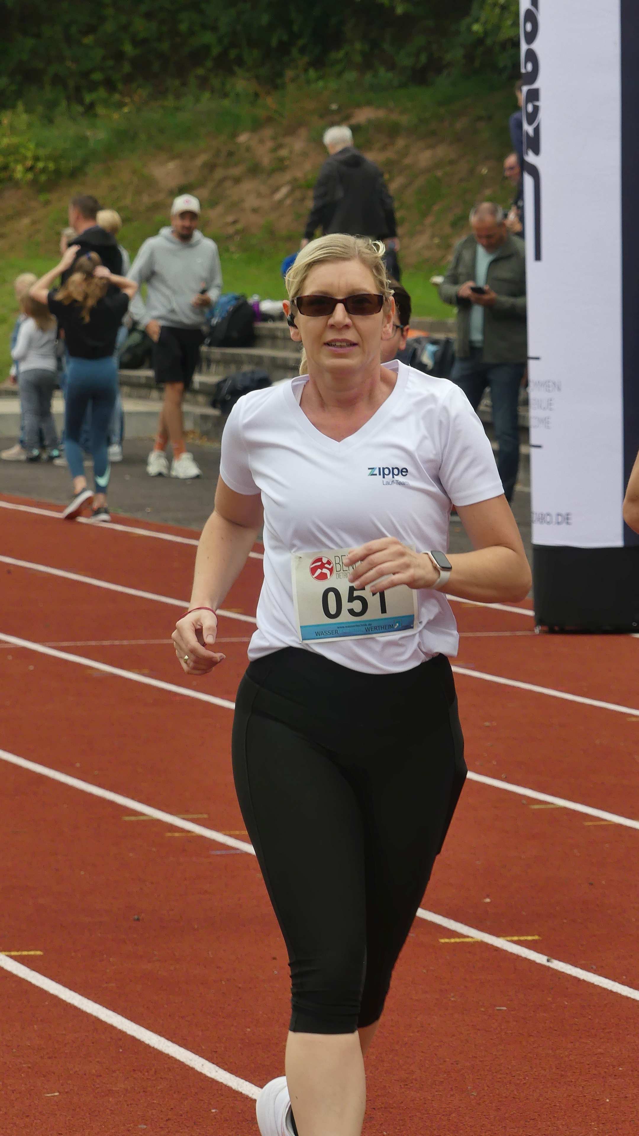 Bild vom 15. Benefizlauf im Jahr 2025. Dies ist das 111. Bild.